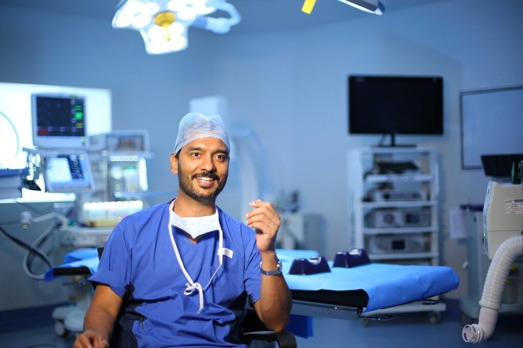 spine surgeon, chennai, surgeon-7839395.jpg